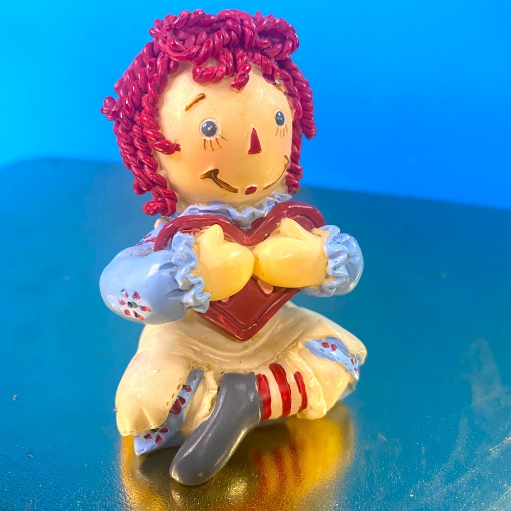 RAGGEDY ANN VTG VALENTINE YOU’RE AS CUTE AS A BUTTON CERAMIC FIGURE